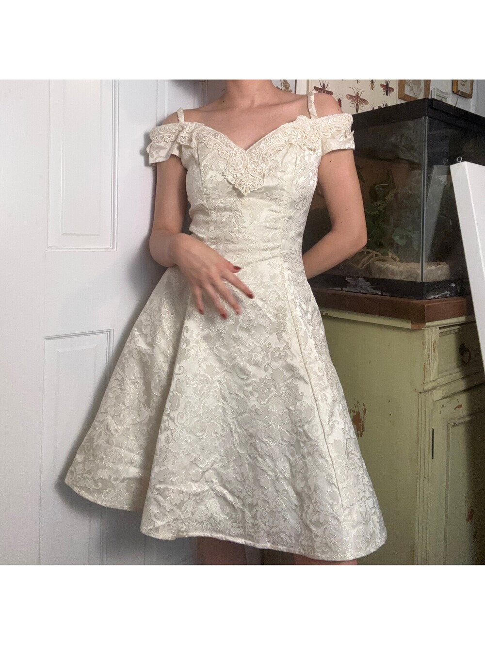 Vintage Jacquard Off-Shoulder Bridal Dress
